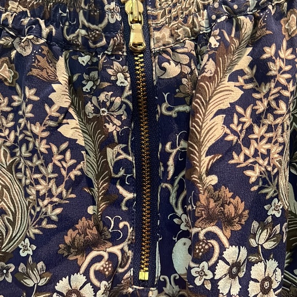 Club Monaco Silk Skirt - Picture 4 of 11